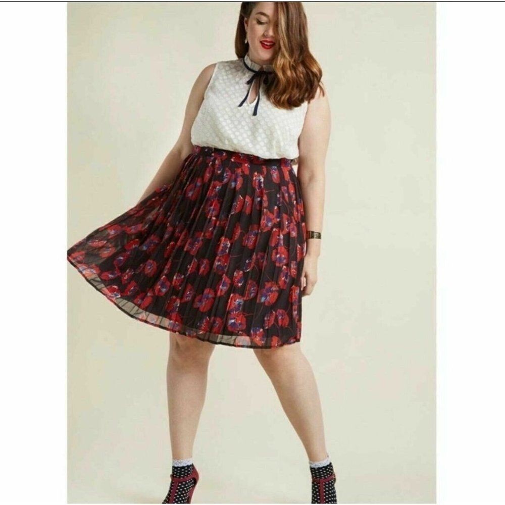 Modcloth Skirt Pleated Floral Poppy Print Chiffon Red Black A-Line Plus Size 2X